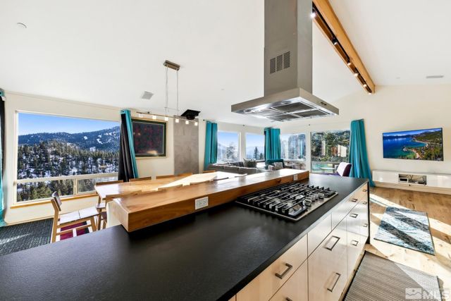 332 Barton Drive, Stateline, NV 89449