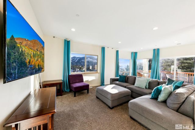 332 Barton Drive, Stateline, NV 89449