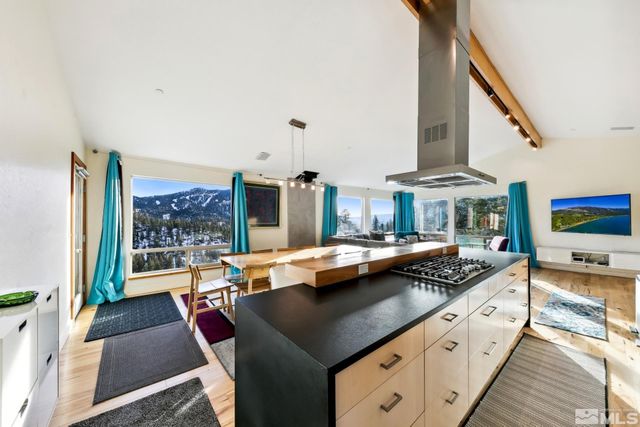 332 Barton Drive, Stateline, NV 89449