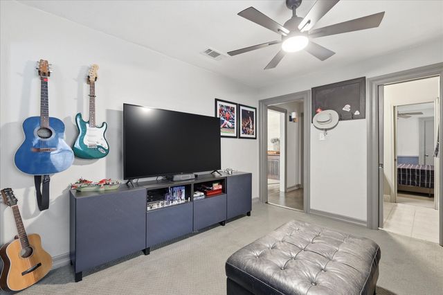 5 Country Place Circle, Dalworthington Gardens, TX 76016