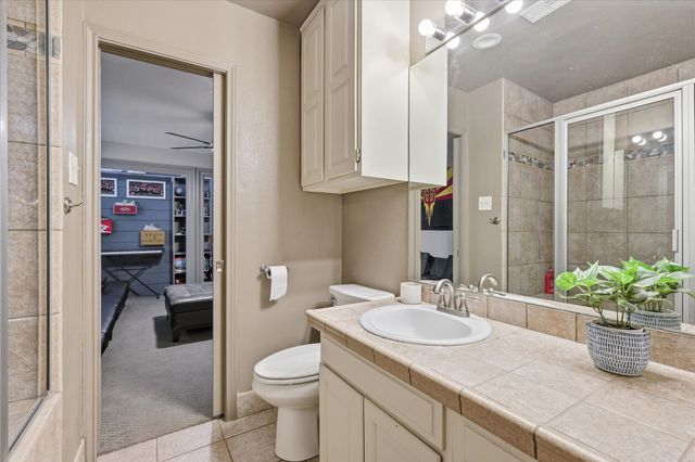 5 Country Place Circle, Dalworthington Gardens, TX 76016