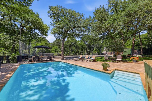 5 Country Place Circle, Dalworthington Gardens, TX 76016