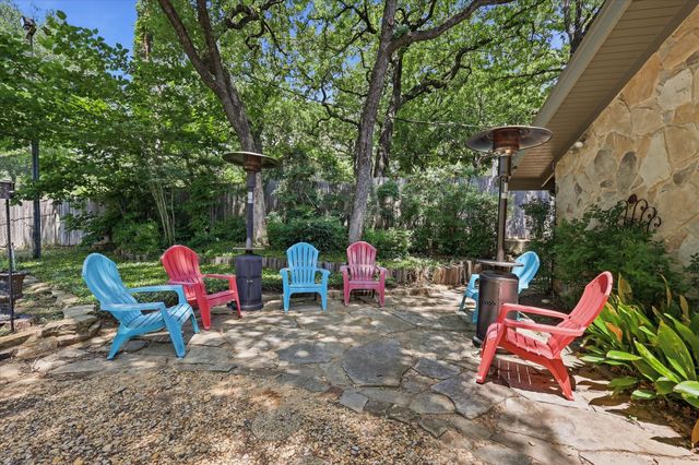 5 Country Place Circle, Dalworthington Gardens, TX 76016