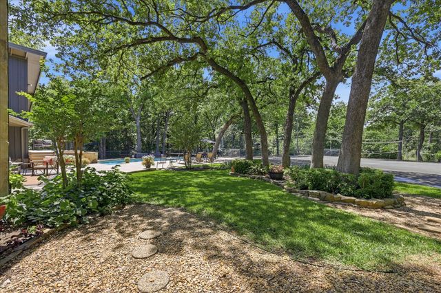5 Country Place Circle, Dalworthington Gardens, TX 76016