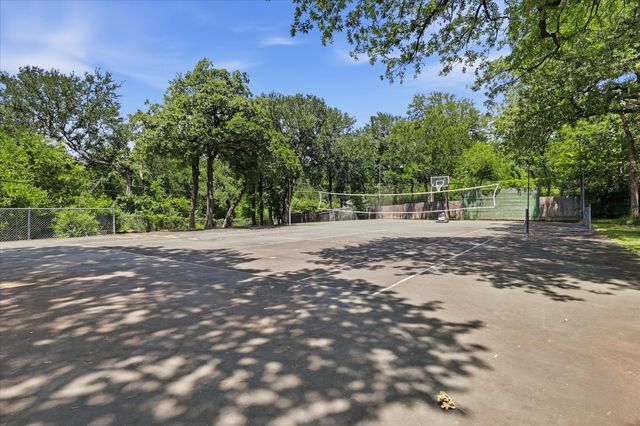 5 Country Place Circle, Dalworthington Gardens, TX 76016