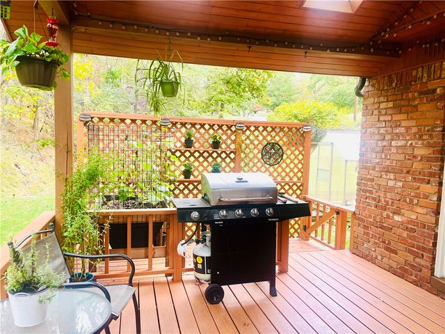 4974 Longview Ct, Murrysville, PA 15668