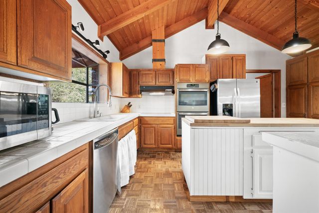 2870 Derrick Dr, Greenwood, CA 95635