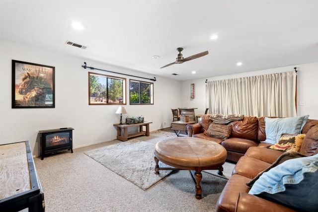 2870 Derrick Dr, Greenwood, CA 95635