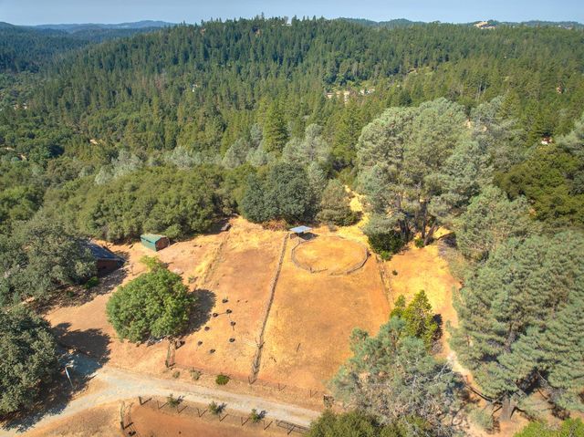 2870 Derrick Dr, Greenwood, CA 95635