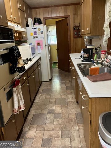 4980 Forest Avenue NW, Acworth, GA 30101