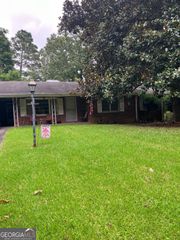 4980 Forest Avenue NW, Acworth, GA 30101