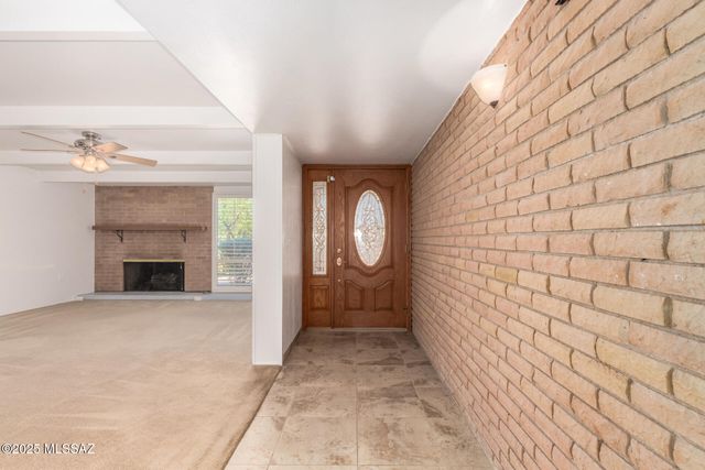 1271 W Calle De La Plaza, Sahuarita, AZ 85629