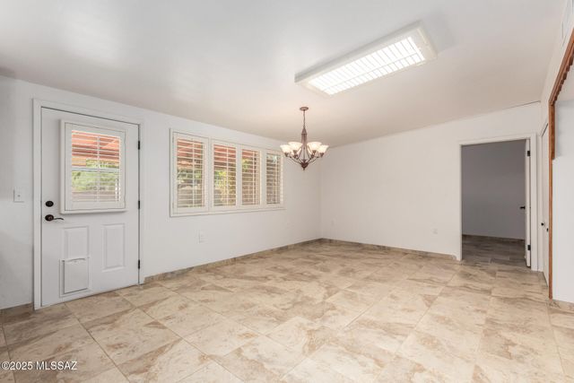 1271 W Calle De La Plaza, Sahuarita, AZ 85629