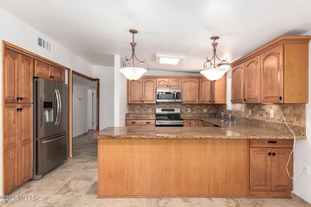 1271 W Calle De La Plaza, Sahuarita, AZ 85629