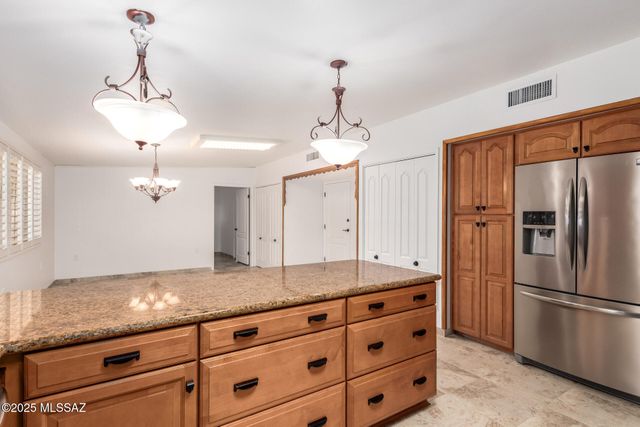 1271 W Calle De La Plaza, Sahuarita, AZ 85629