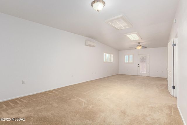 1271 W Calle De La Plaza, Sahuarita, AZ 85629