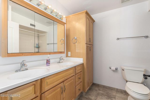 1271 W Calle De La Plaza, Sahuarita, AZ 85629