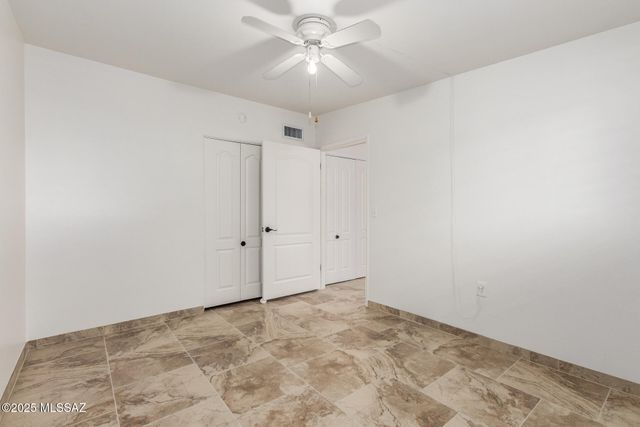 1271 W Calle De La Plaza, Sahuarita, AZ 85629