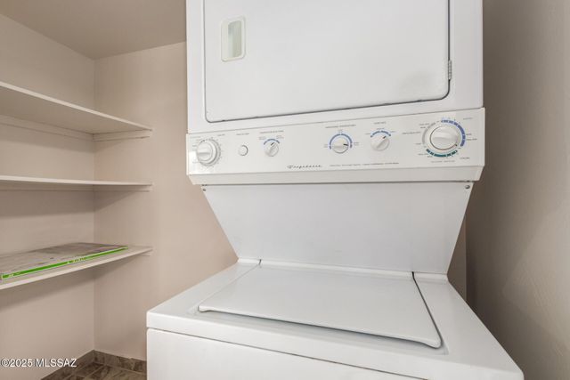 1271 W Calle De La Plaza, Sahuarita, AZ 85629