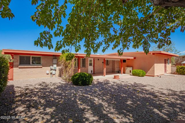 1271 W Calle De La Plaza, Sahuarita, AZ 85629