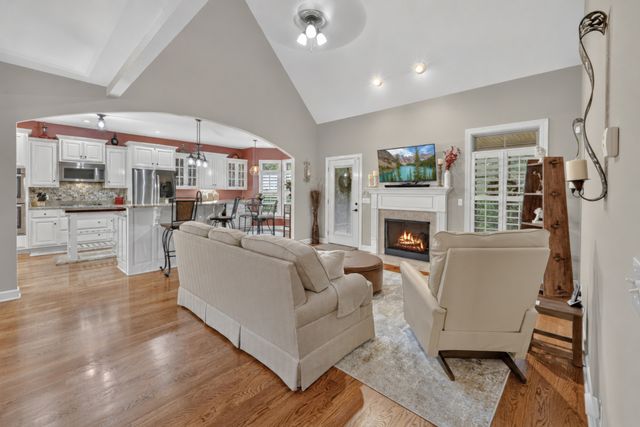 1051 Five Coves Trce, Gallatin, TN 37066
