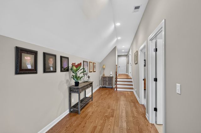1051 Five Coves Trce, Gallatin, TN 37066