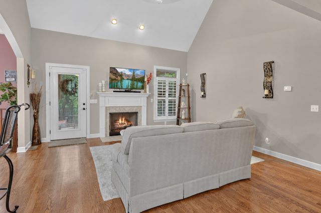 1051 Five Coves Trce, Gallatin, TN 37066