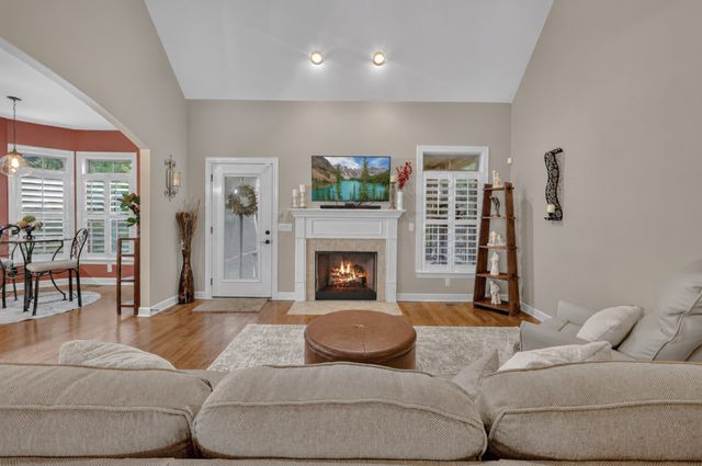 1051 Five Coves Trce, Gallatin, TN 37066