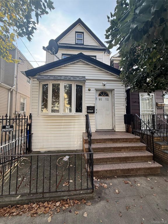 9572 115th Street, Richmond Hill, NY 11419 — photo 2