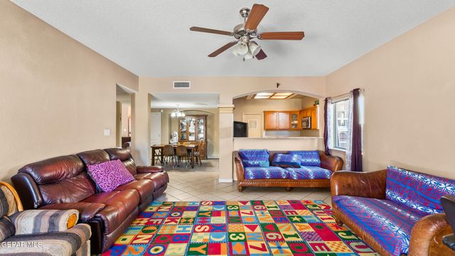 3228 EMERALD POINT Drive, El Paso, TX 79938