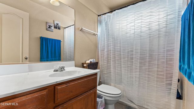 3228 EMERALD POINT Drive, El Paso, TX 79938