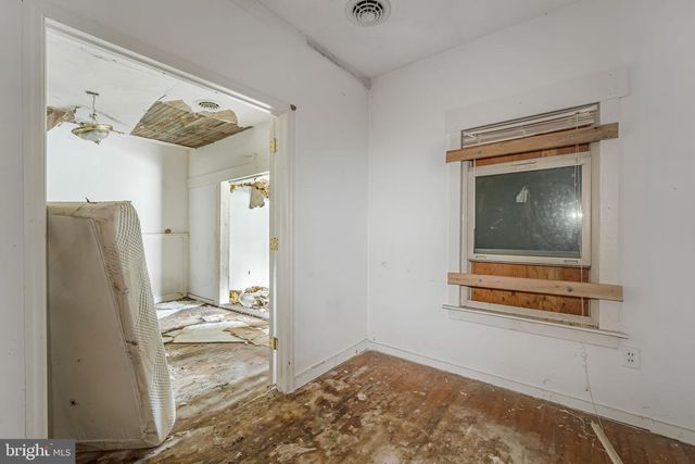 322 TAFT AVE, Carneys Point, NJ 08069