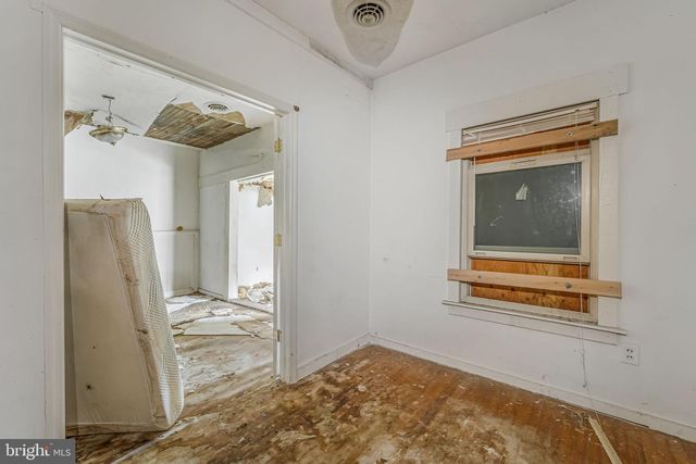 322 TAFT AVE, Carneys Point, NJ 08069