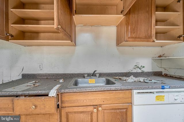 322 TAFT AVE, Carneys Point, NJ 08069