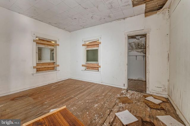 322 TAFT AVE, Carneys Point, NJ 08069