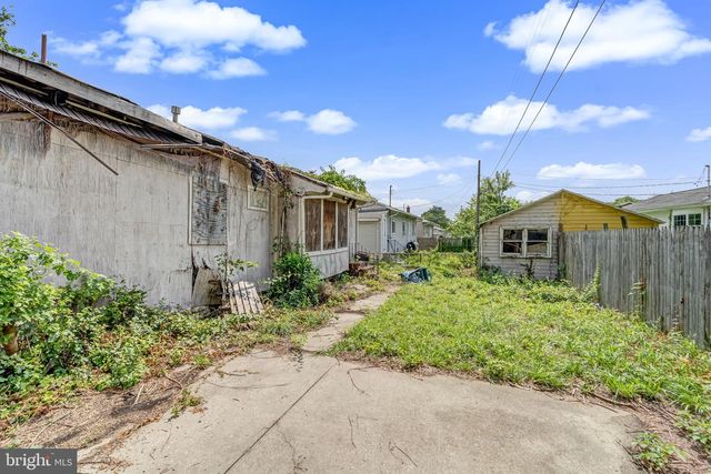 322 TAFT AVE, Carneys Point, NJ 08069
