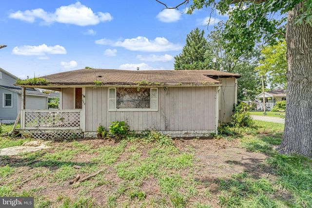 322 TAFT AVE, Carneys Point, NJ 08069