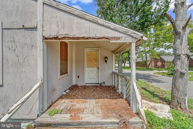 322 TAFT AVE, Carneys Point, NJ 08069