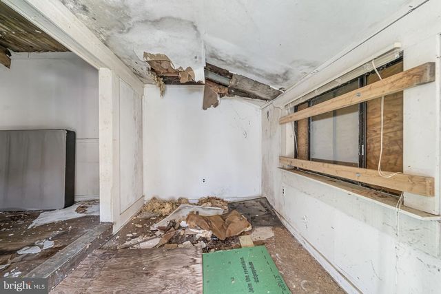 322 TAFT AVE, Carneys Point, NJ 08069