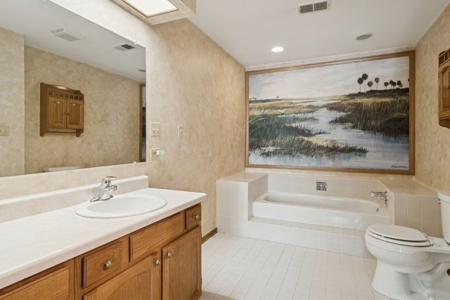 4121 N Mallard Drive 5, Arlington Heights, IL 60004