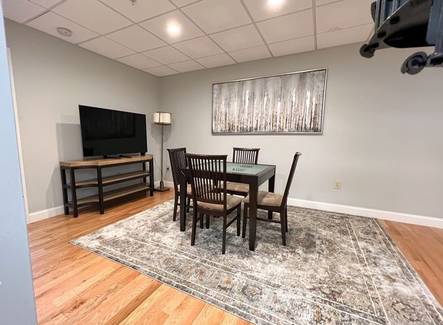 139R Linden St 2, Wellesley, MA 02482