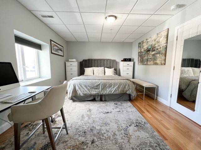 139R Linden St 2, Wellesley, MA 02482