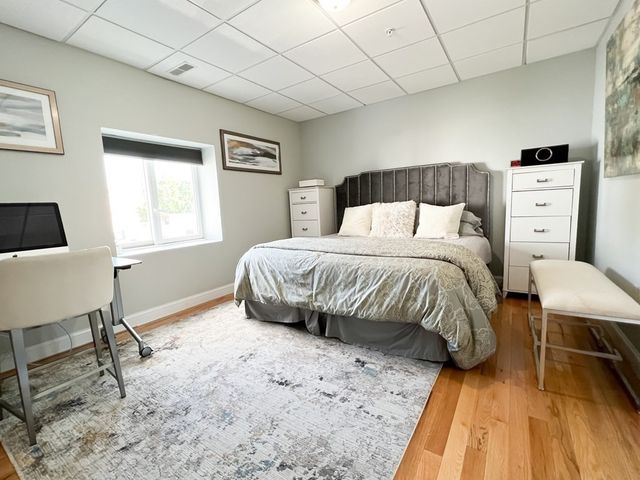 139R Linden St 2, Wellesley, MA 02482