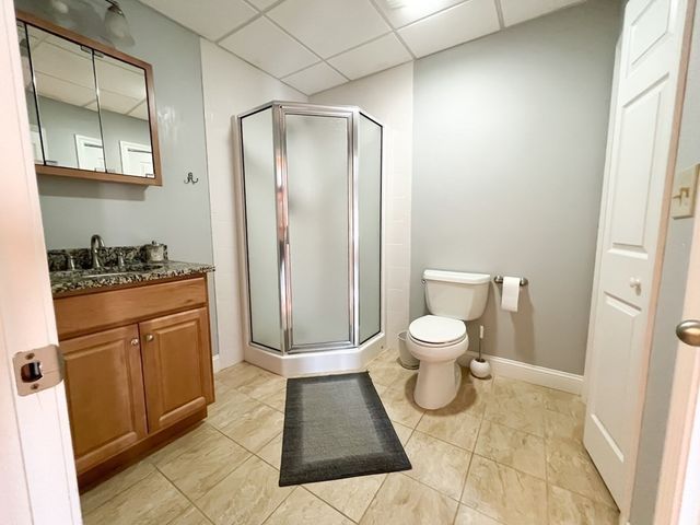 139R Linden St 2, Wellesley, MA 02482