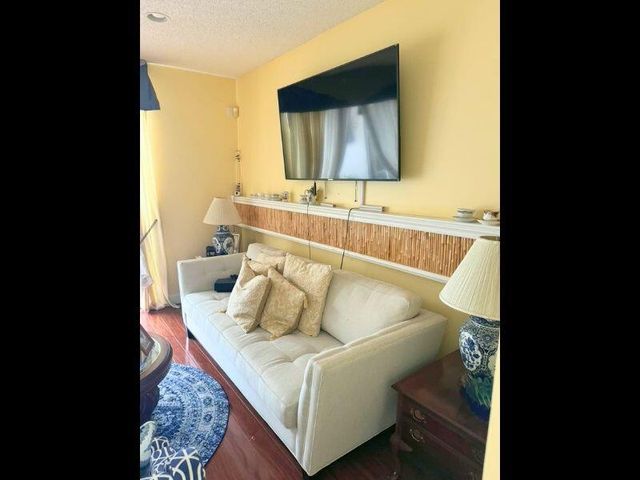 13164 NW 9TH Court, Pembroke Pines, FL 33028