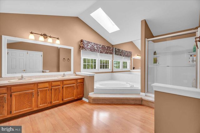 27 SPRING MILL DR, Sewell, NJ 08080