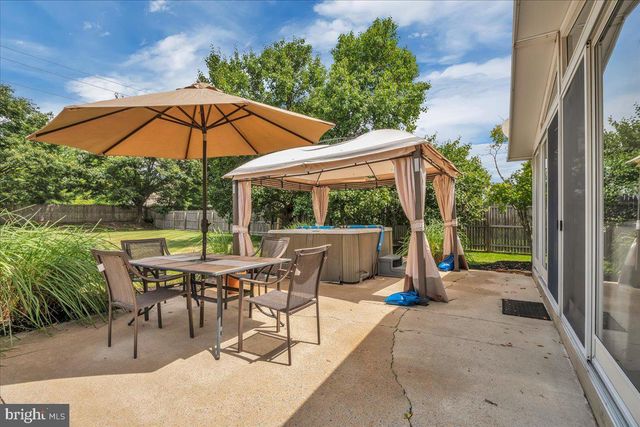 27 SPRING MILL DR, Sewell, NJ 08080
