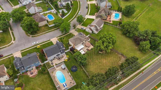 27 SPRING MILL DR, Sewell, NJ 08080