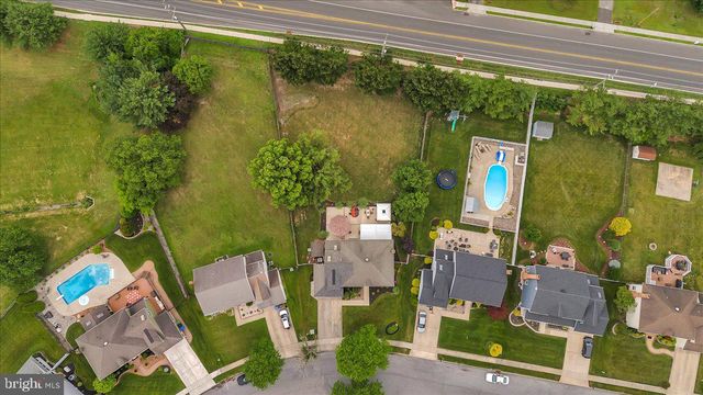 27 SPRING MILL DR, Sewell, NJ 08080
