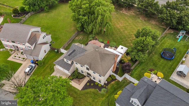 27 SPRING MILL DR, Sewell, NJ 08080